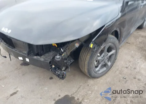 2025 Kia K4 Lxs из США, поврежденный, VIN 3KPFT4DE2SE153567